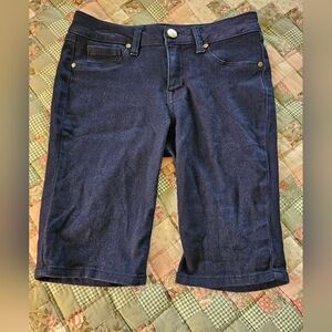 1822 'Butter' Denim Skinny Bermuda Shorts- Size 4